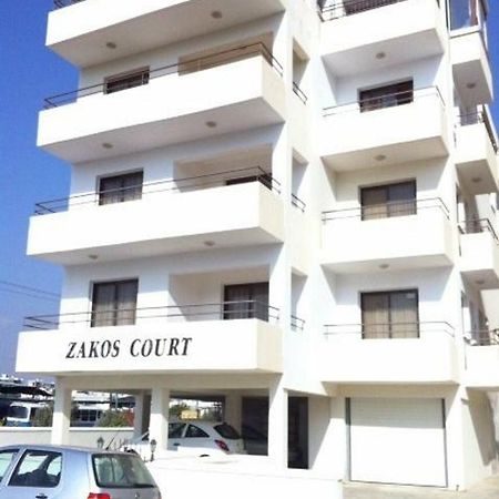 לרנקה Zakos Court Apartments מראה חיצוני תמונה